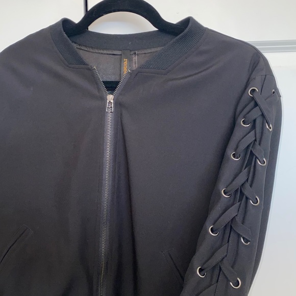 Black Bomber Jacket Lace Up Sleeves sz S/M - Picture 6 of 6